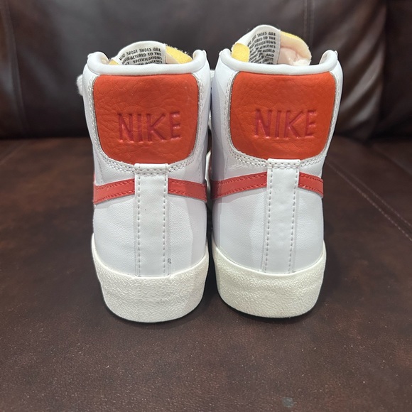 Nike blazer. Size 5 - Picture 13 of 14